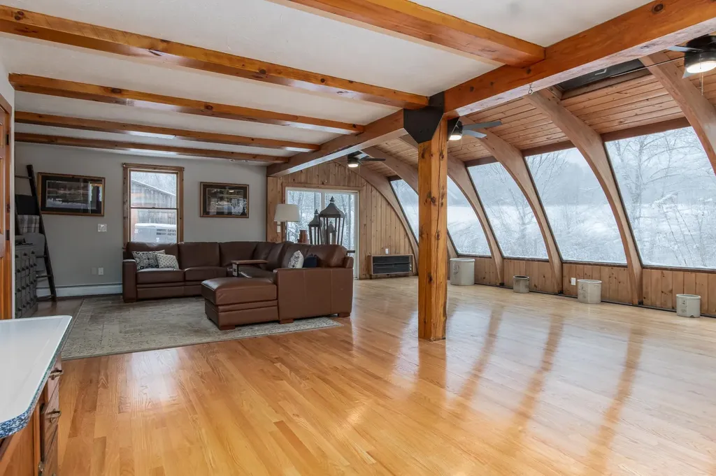 1010 Black Brook Road Dunbarton NH 03046-4419