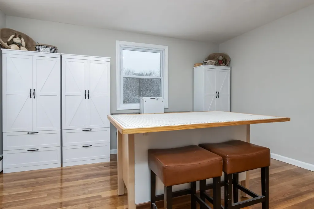 1010 Black Brook Road Dunbarton NH 03046-4419