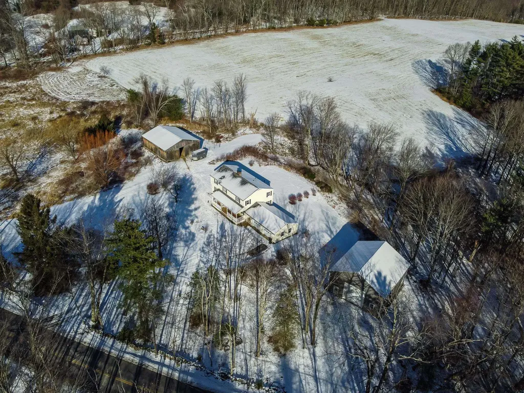 1010 Black Brook Road Dunbarton NH 03046-4419