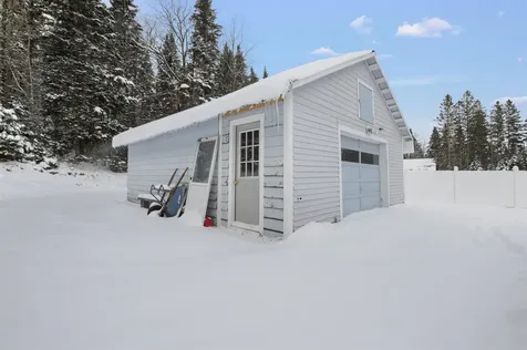 10 Ambrose Lane Pittsburg NH 03592