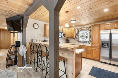 10 Ambrose Lane Pittsburg NH 03592
