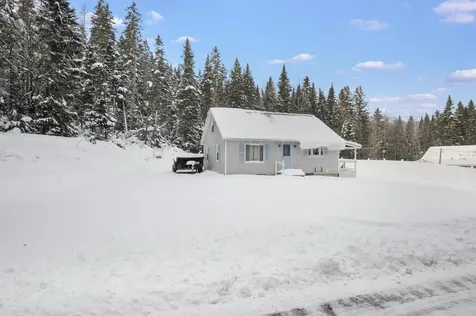 10 Ambrose Lane Pittsburg NH 03592