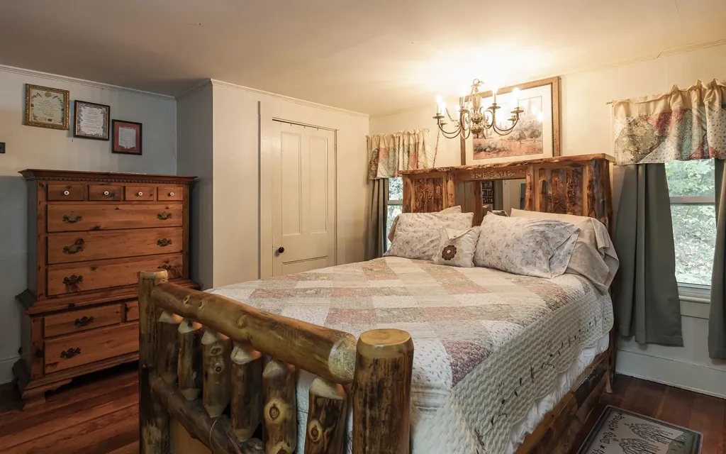 119 Main Street Walpole NH 03608