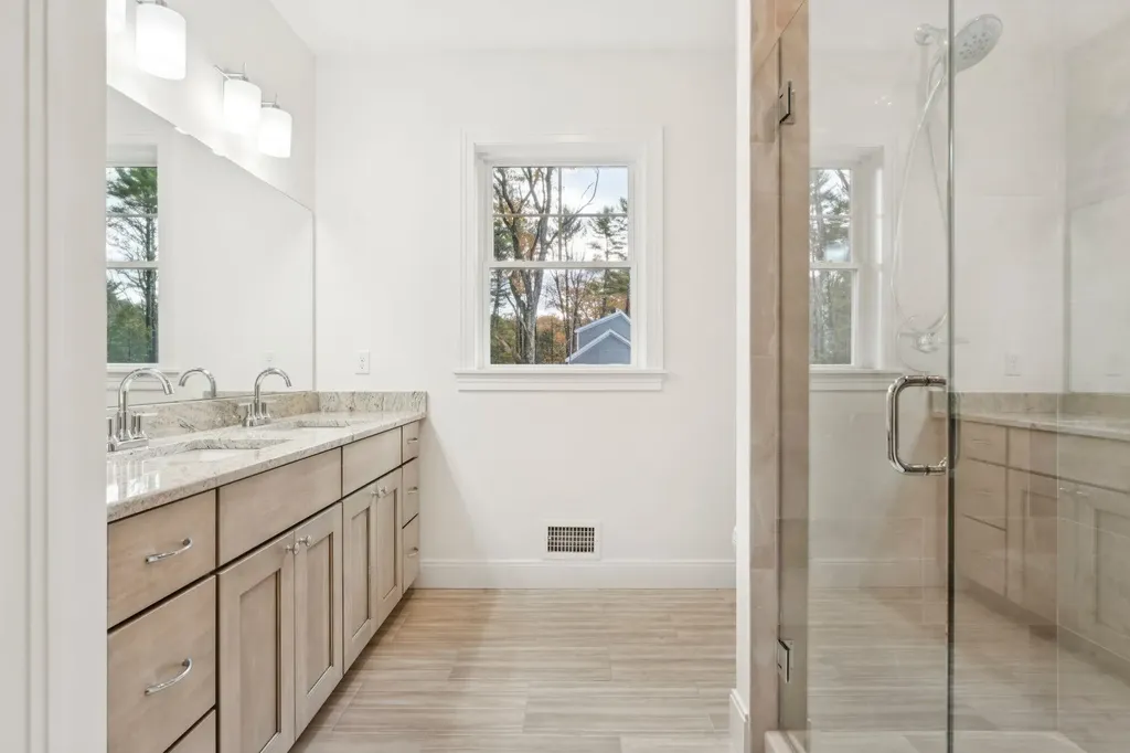 8 Washburn Farm Lane Kittery ME 03905