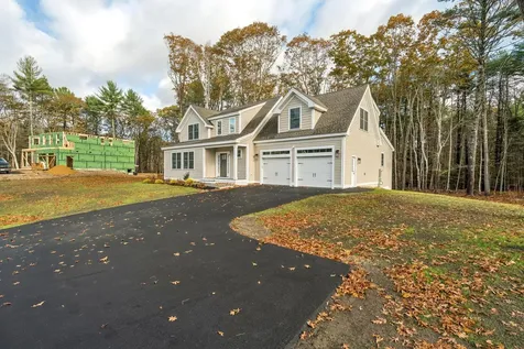 8 Washburn Farm Lane Kittery ME 03905