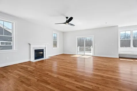 8 Washburn Farm Lane Kittery ME 03905