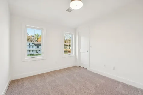 8 Washburn Farm Lane Kittery ME 03905