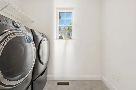 8 Washburn Farm Lane Kittery ME 03905