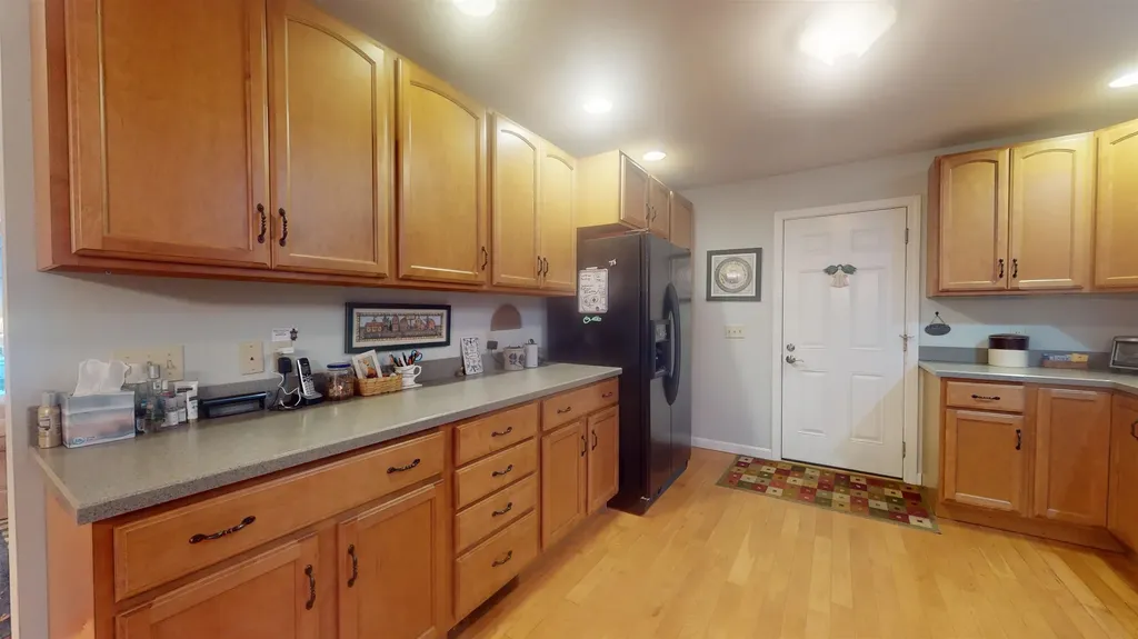 12 Goldenrod Lane Concord NH 03301