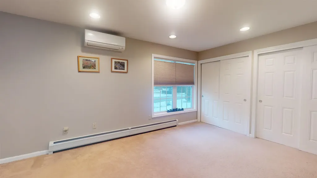 12 Goldenrod Lane Concord NH 03301