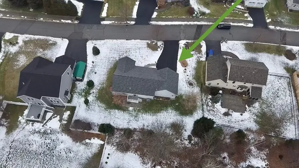 12 Goldenrod Lane Concord NH 03301