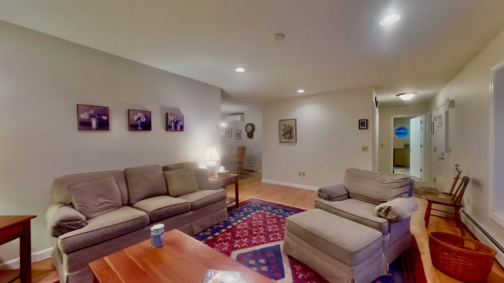 12 Goldenrod Lane Concord NH 03301