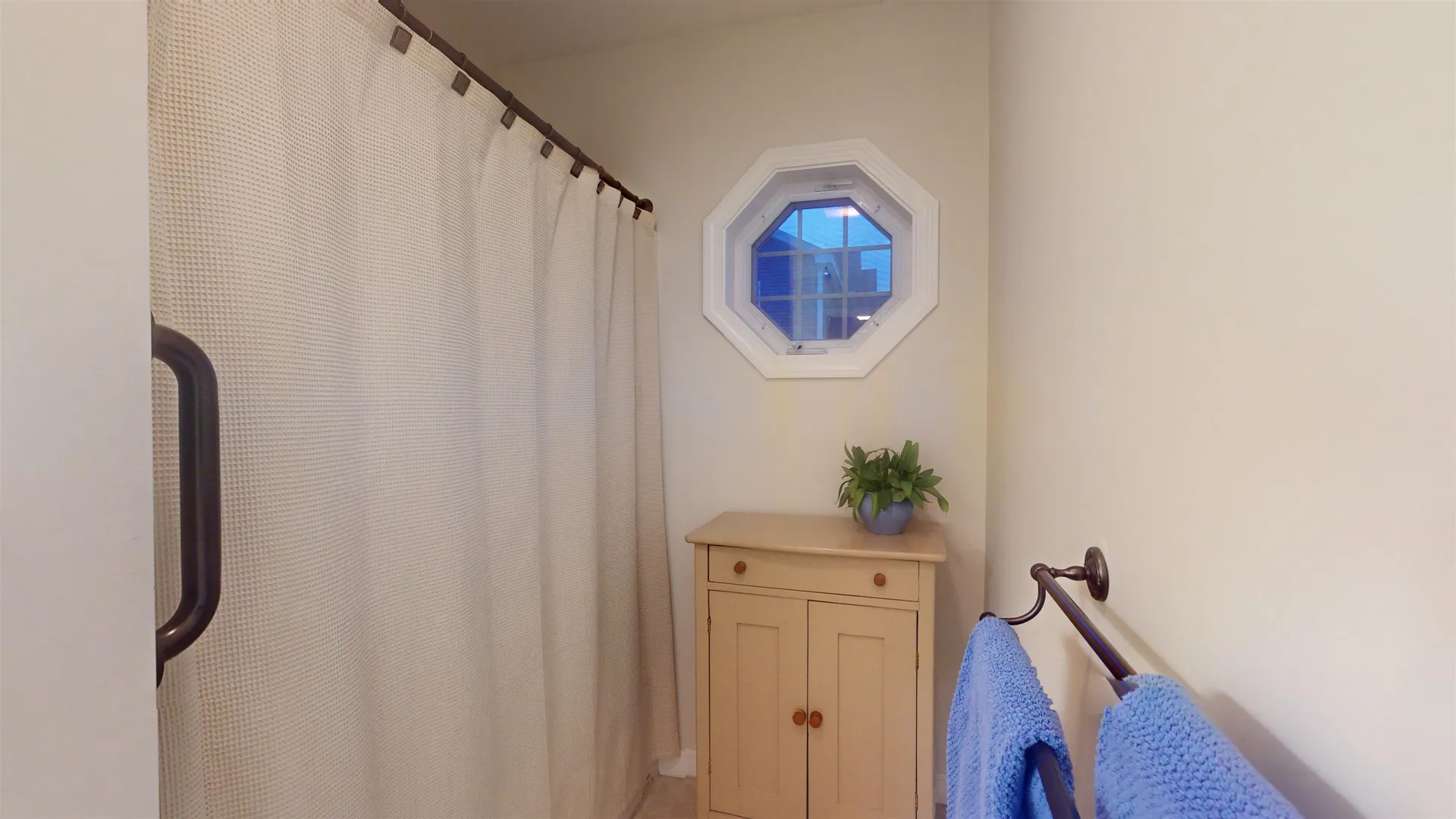 12 Goldenrod Lane Concord NH 03301