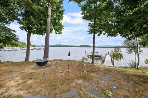 22 Deadreckoning Point Laconia NH 03246