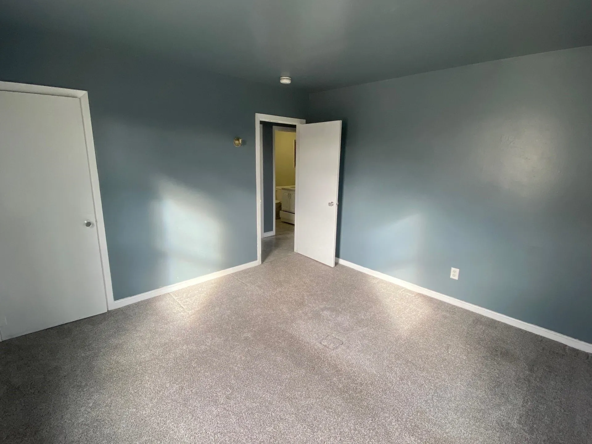 62 Cottage Grove Burlington VT 05408