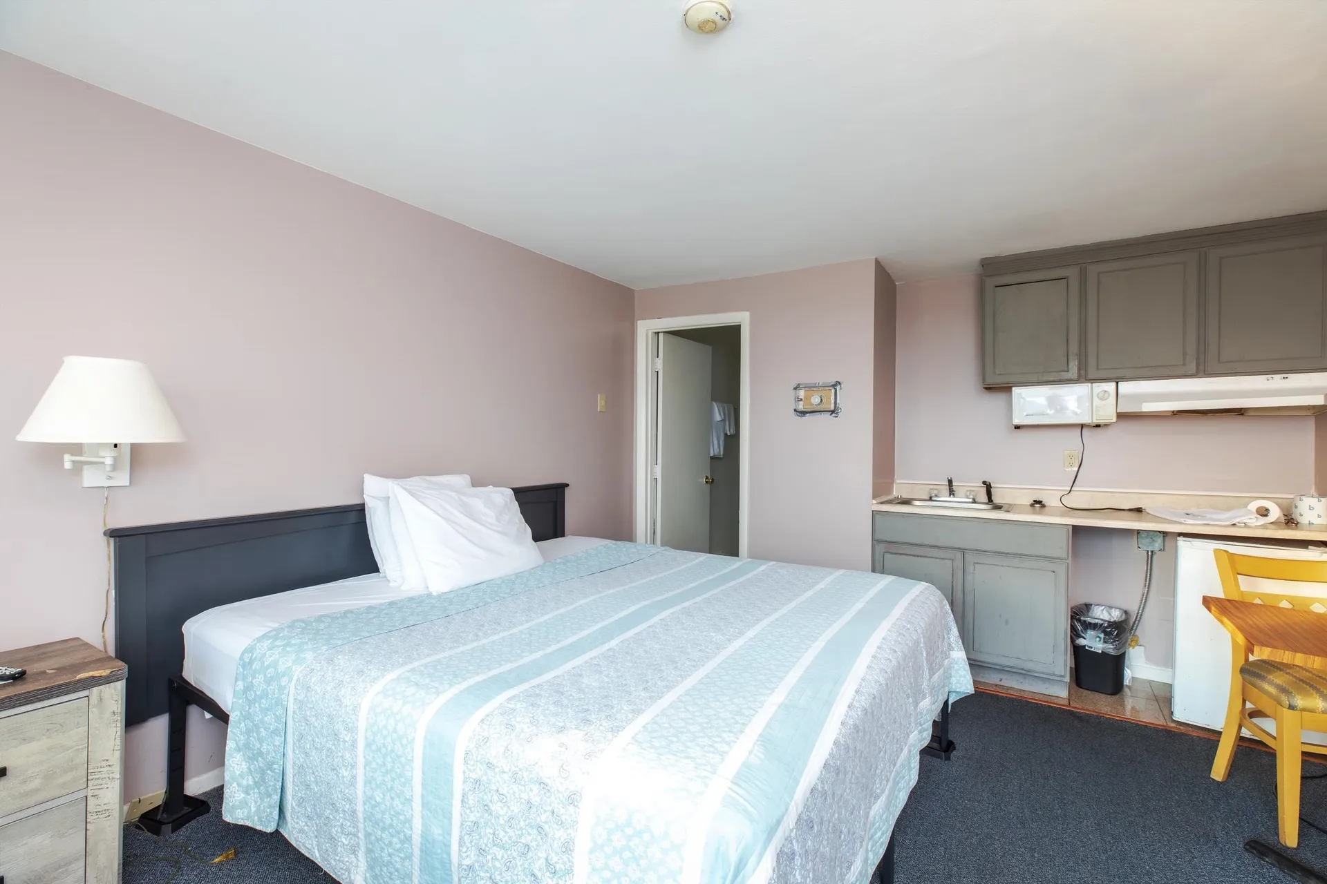 198 Ashworth Avenue Hampton NH 03842