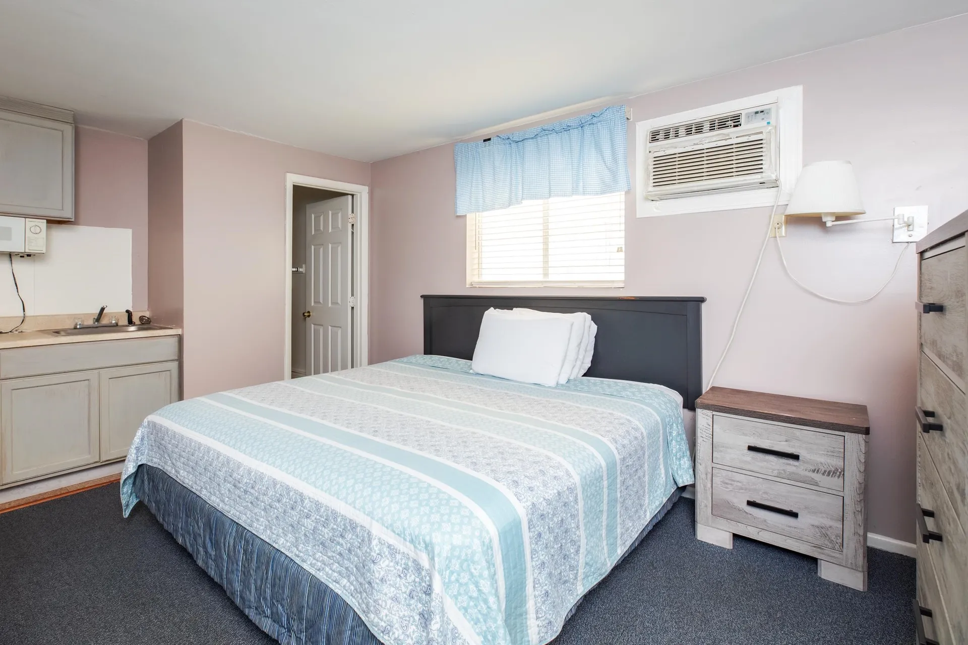 198 Ashworth Avenue Hampton NH 03842