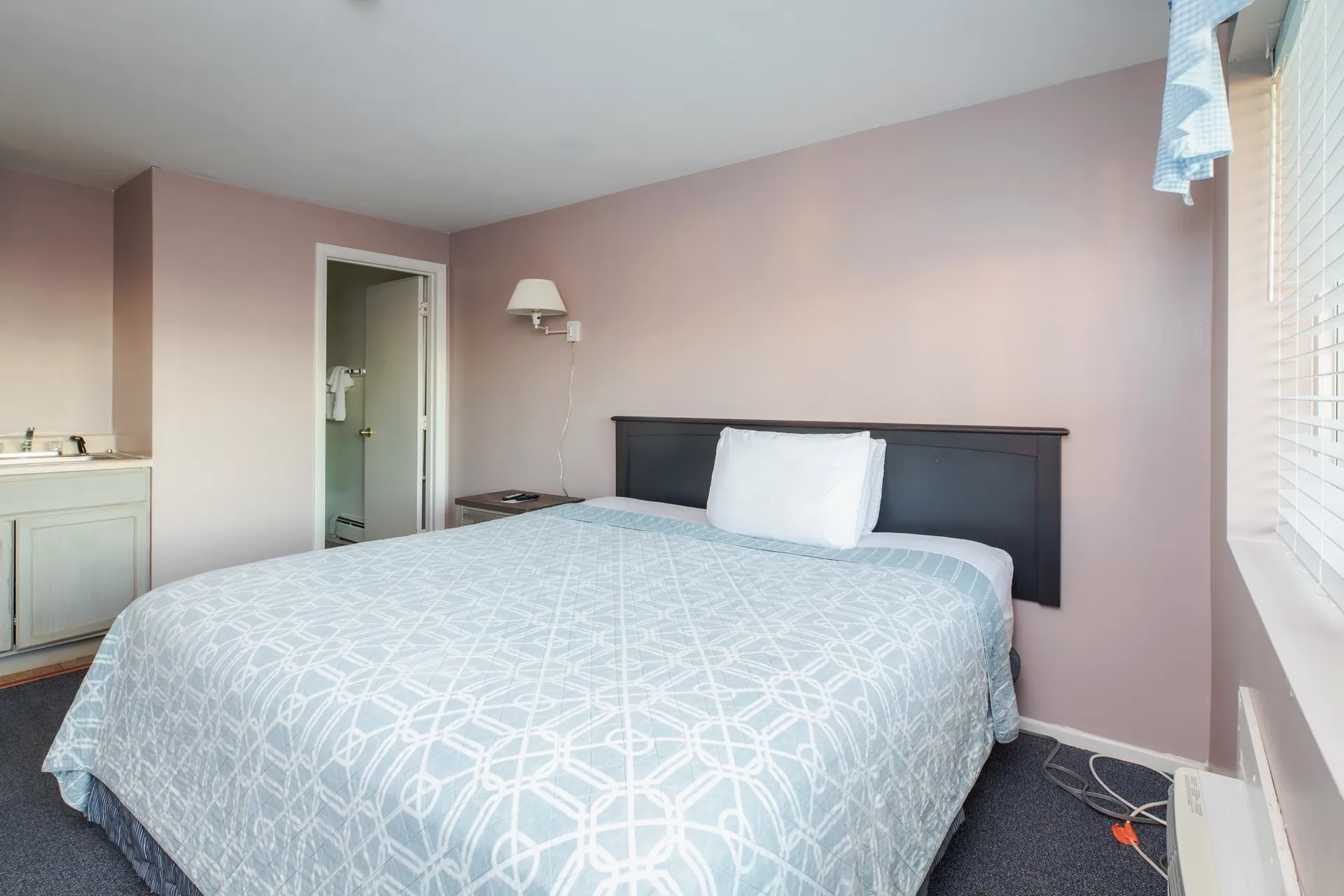 198 Ashworth Avenue Hampton NH 03842