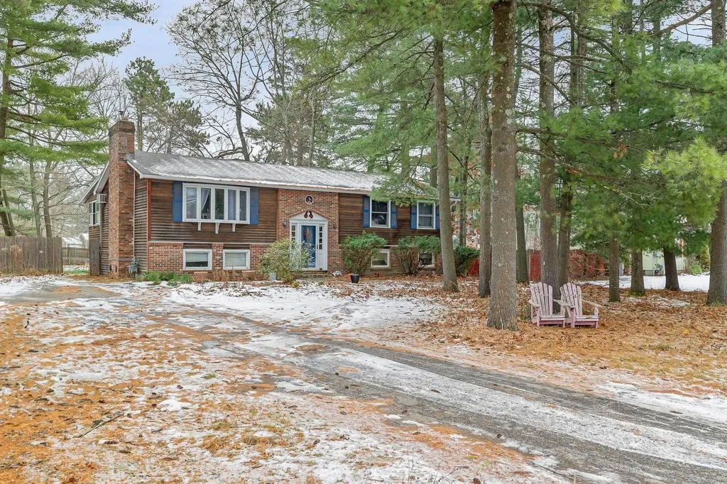 57 River Road Colchester VT 05446