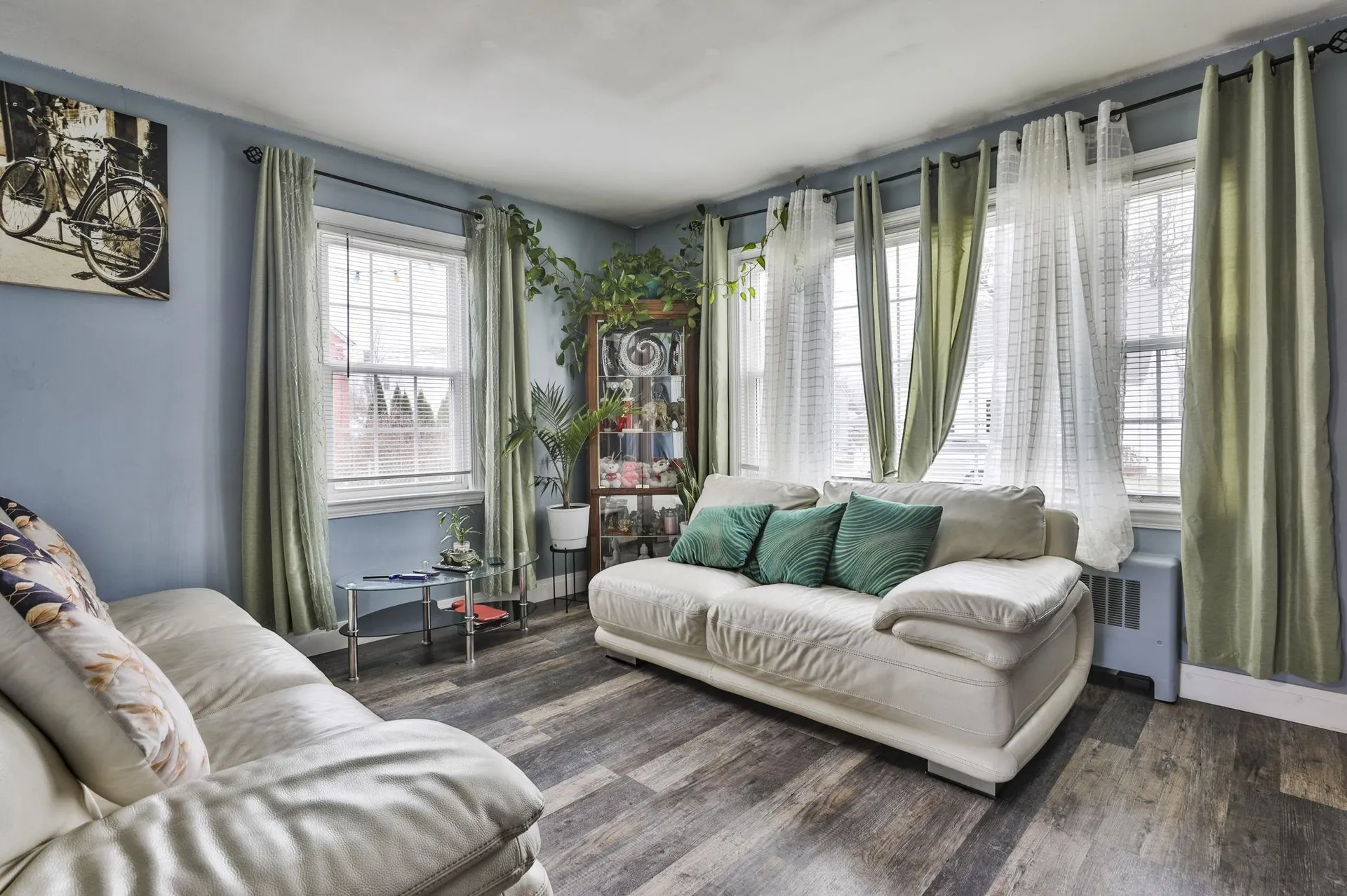 33 Exeter Avenue Manchester NH 03103