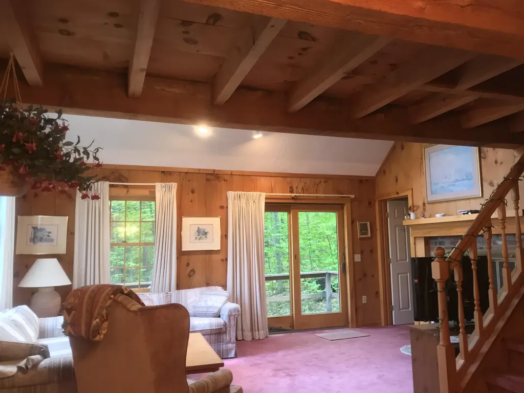2 Upper Howes Way Wilmington VT 05363