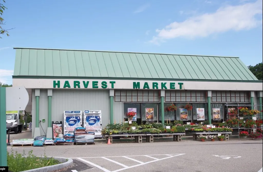 35 & 36 Center Street Wolfeboro NH 03894