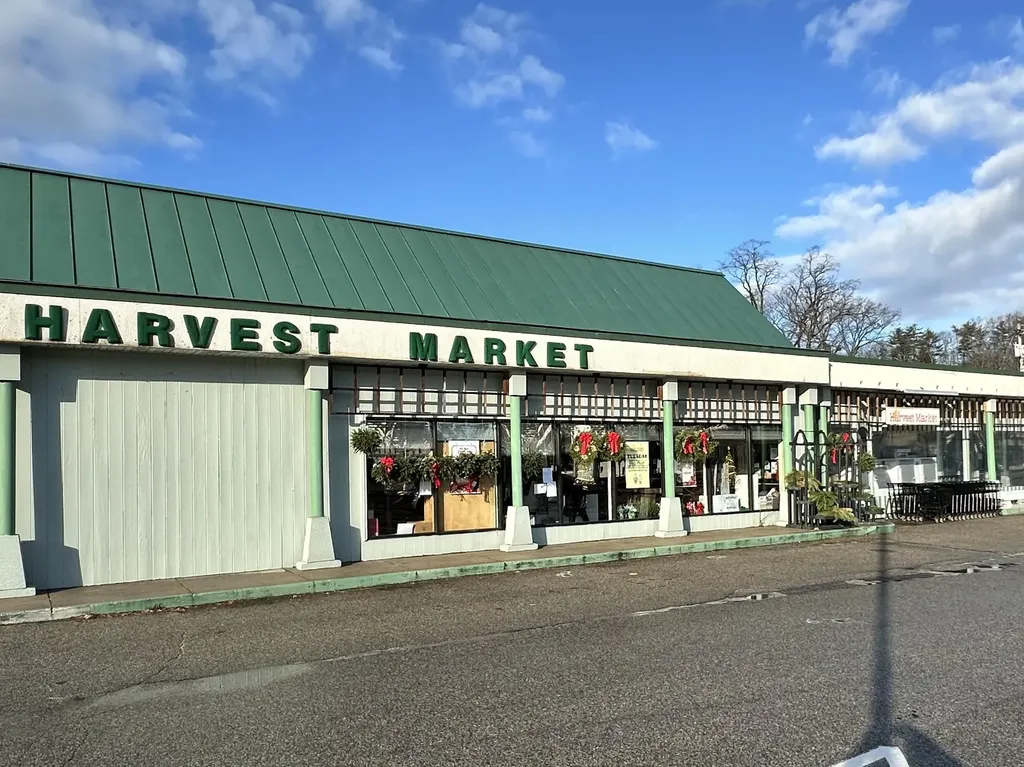 35 & 36 Center Street Wolfeboro NH 03894