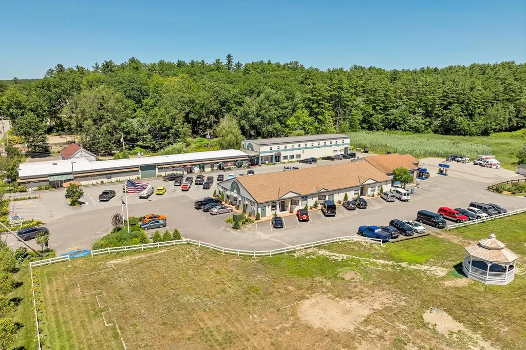 35 & 36 Center Street Wolfeboro NH 03894