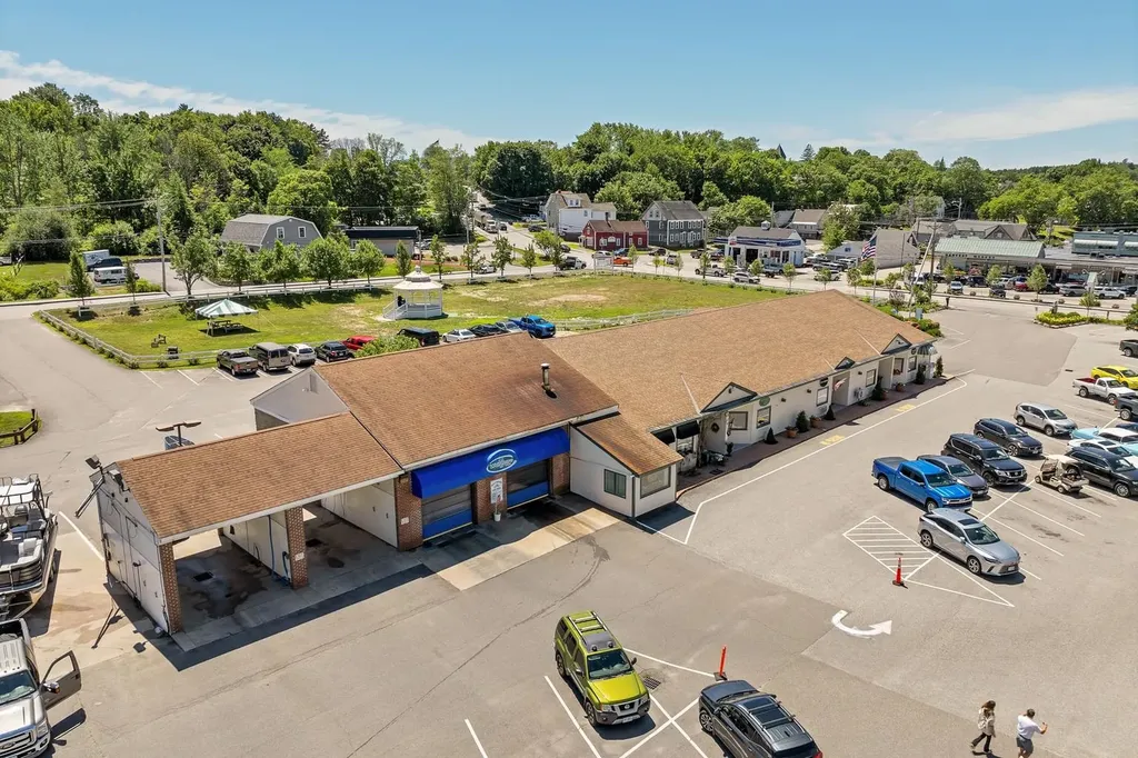 35 & 36 Center Street Wolfeboro NH 03894