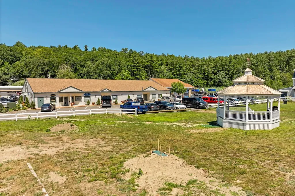 35 & 36 Center Street Wolfeboro NH 03894