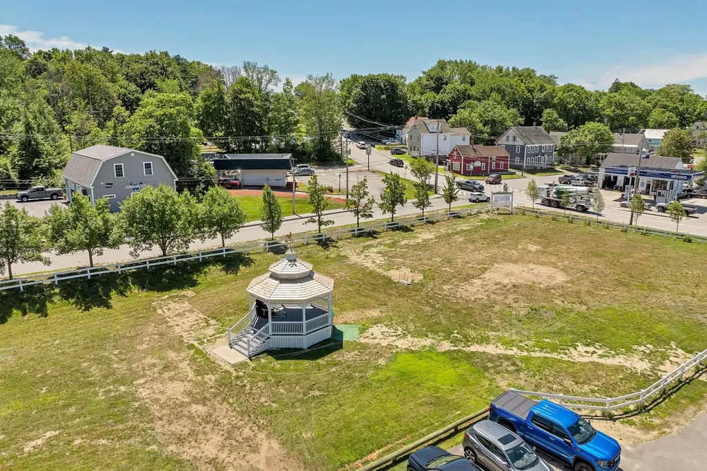 35 & 36 Center Street Wolfeboro NH 03894