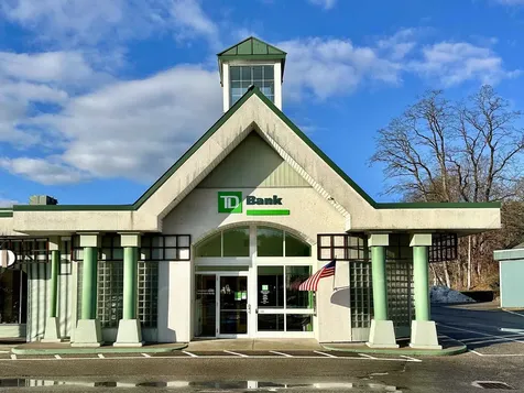 35 & 36 Center Street Wolfeboro NH 03894