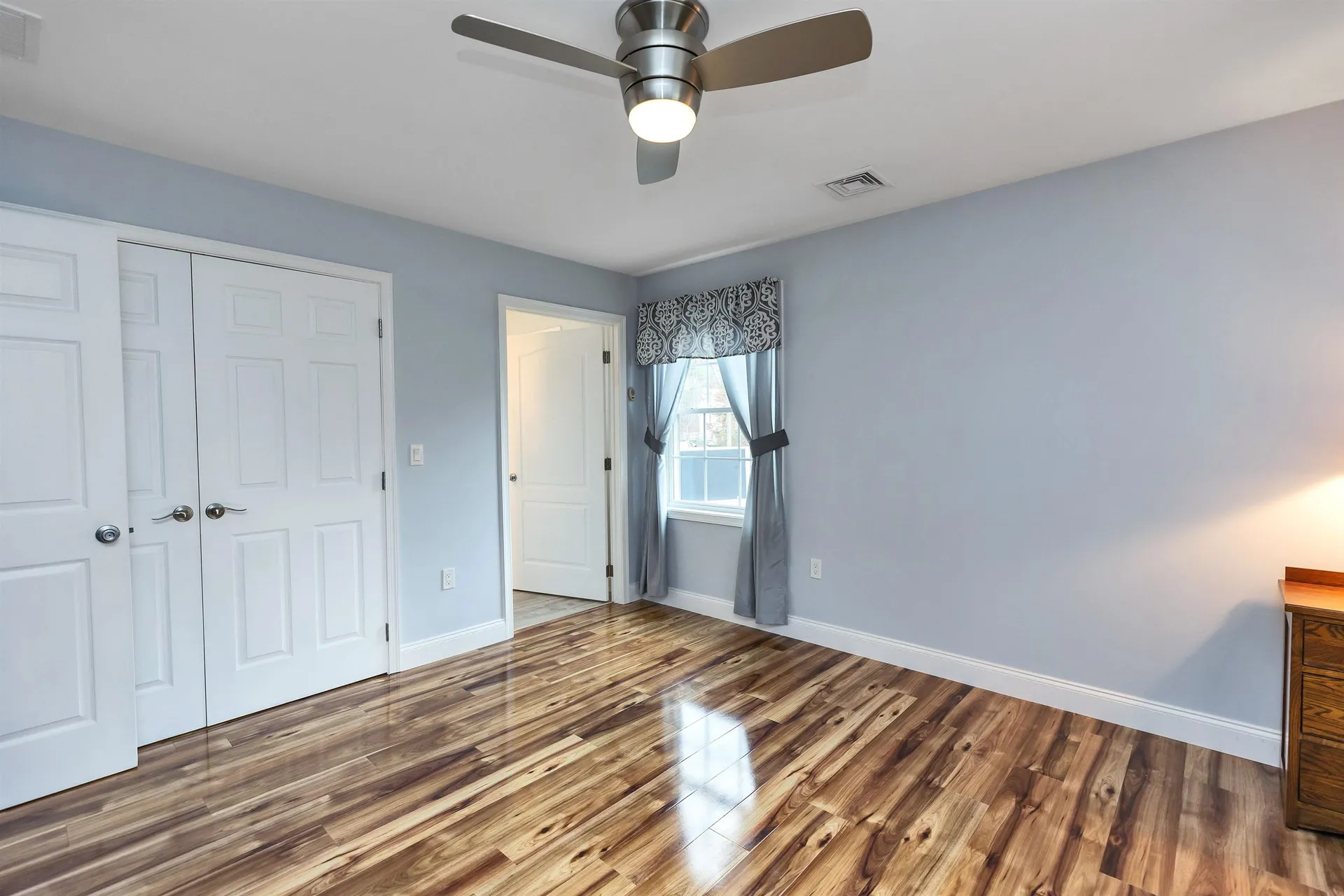 404 Collettes Grove Road Derry NH 03038