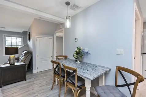 404 Collettes Grove Road Derry NH 03038