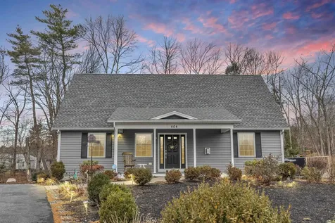 404 Collettes Grove Road Derry NH 03038