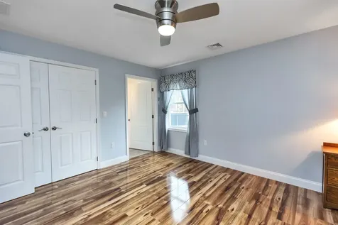 404 Collettes Grove Road Derry NH 03038