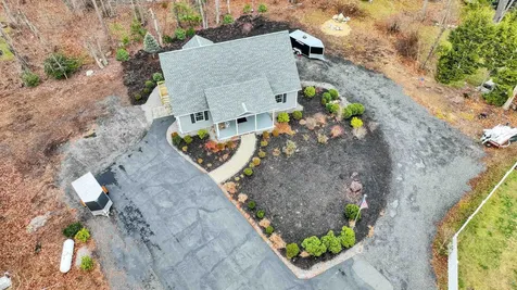 404 Collettes Grove Road Derry NH 03038