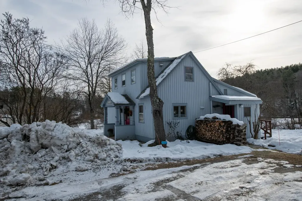 3389 Vt Route 100 Londonderry VT 05155