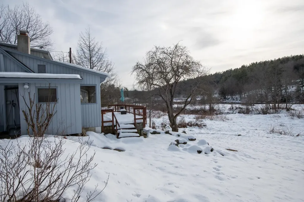 3389 Vt Route 100 Londonderry VT 05155