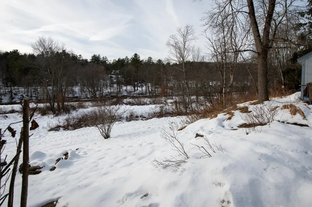 3389 Vt Route 100 Londonderry VT 05155