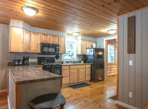 91 Glenwood Drive Pittsburg NH 03592