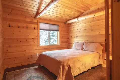 91 Glenwood Drive Pittsburg NH 03592