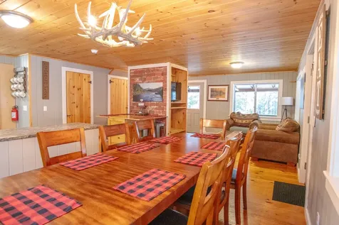 91 Glenwood Drive Pittsburg NH 03592
