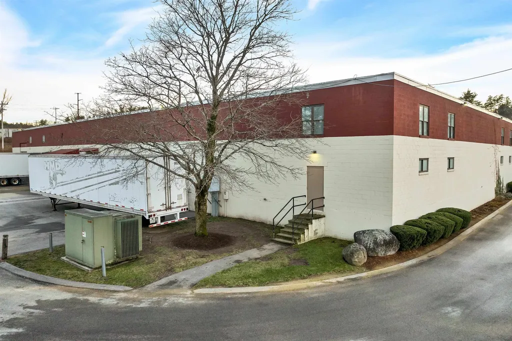 48 Powers Street Milford NH 03055