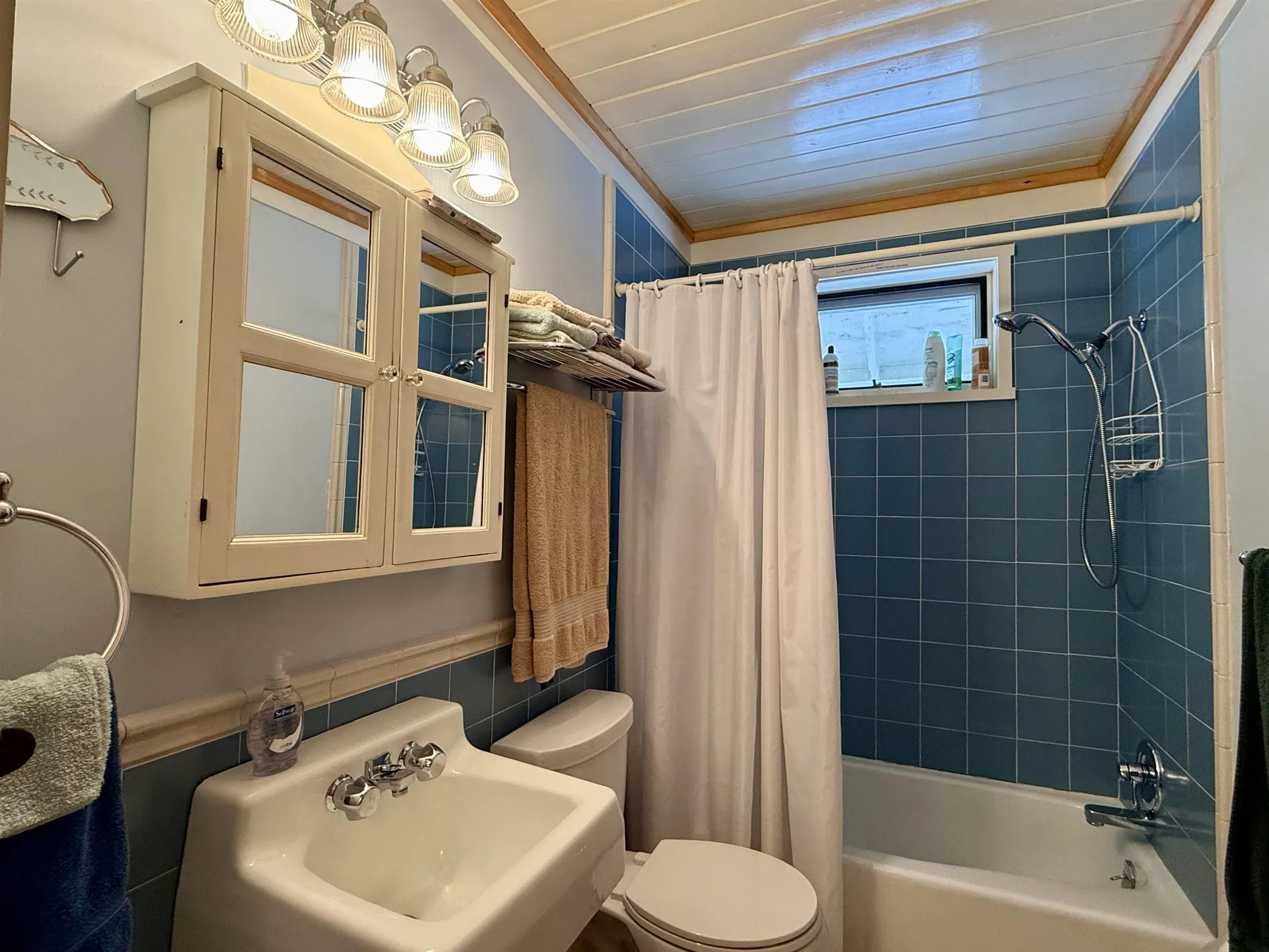 71 Vacation Lodge Road Londonderry VT 05148