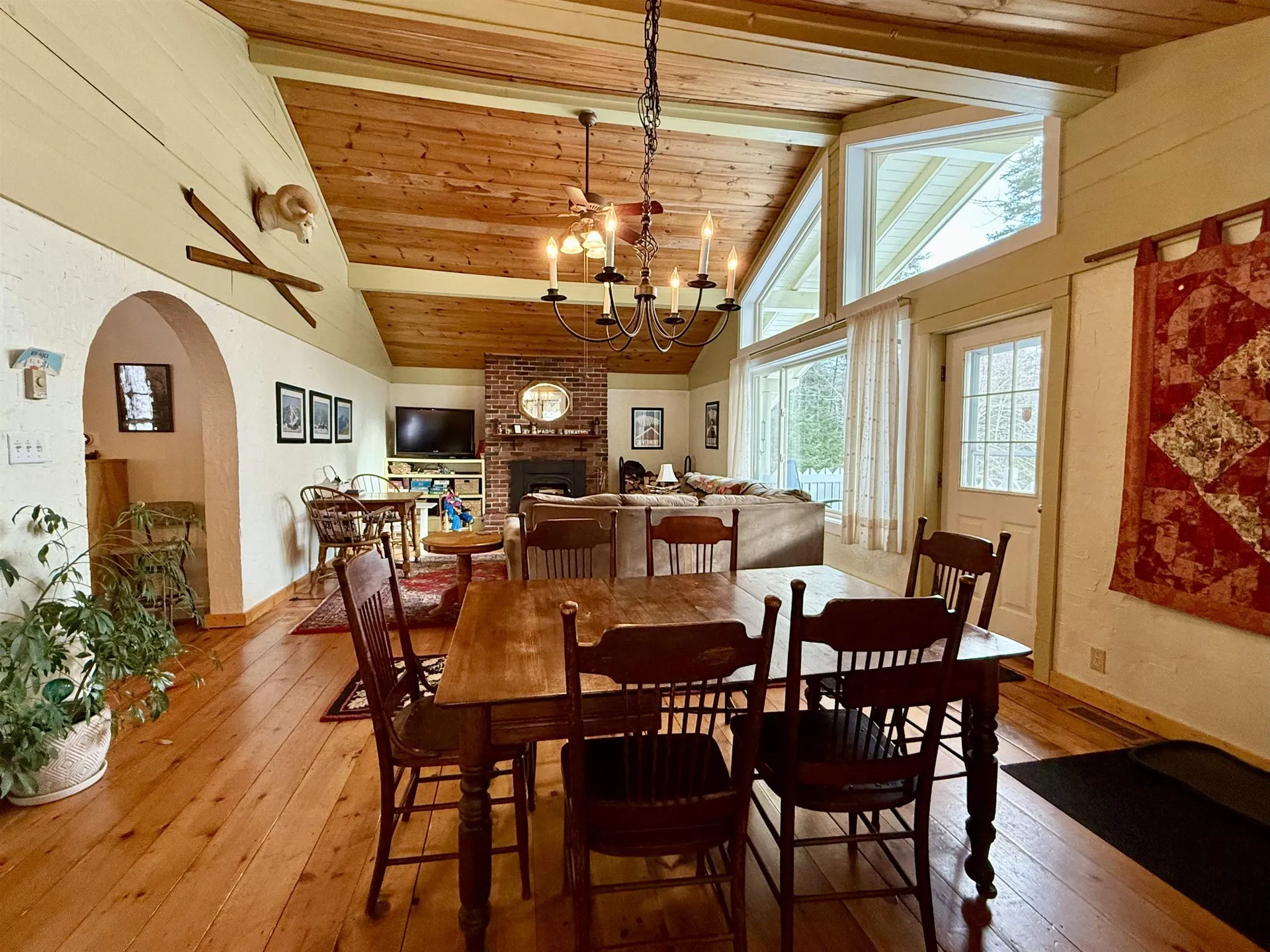 71 Vacation Lodge Road Londonderry VT 05148