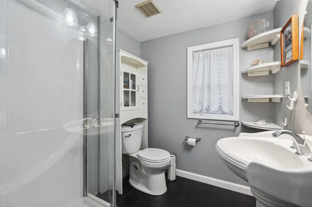 8 Beaver Lake Avenue Derry NH 03038