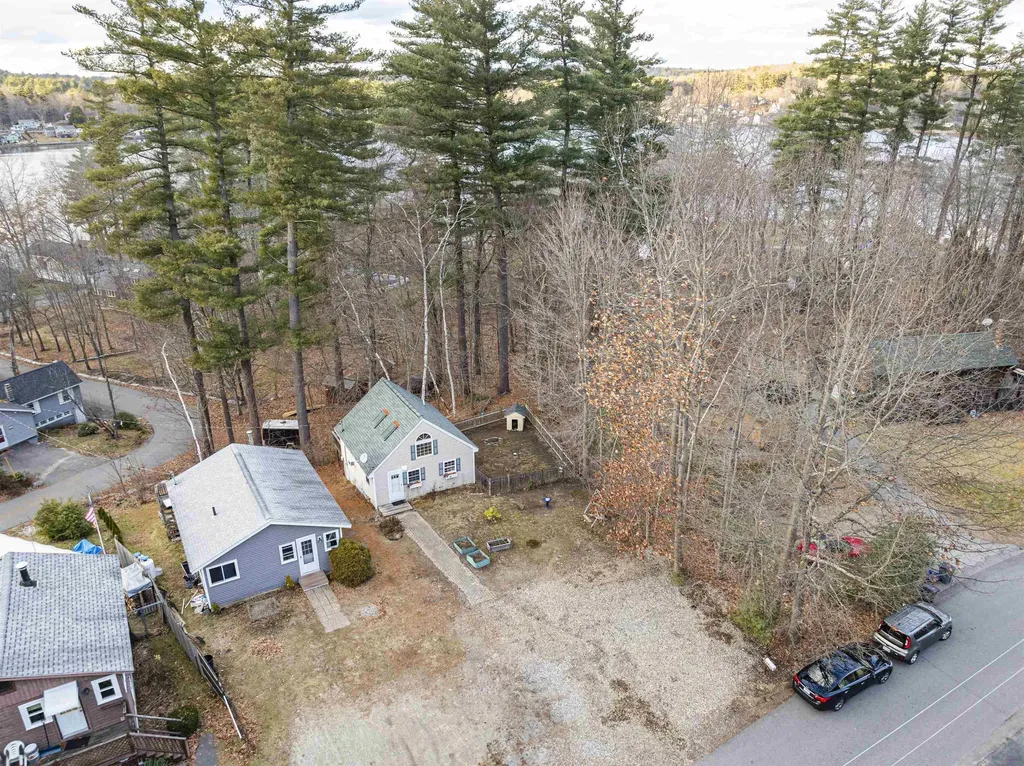 8 Beaver Lake Avenue Derry NH 03038