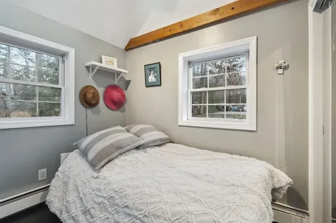 8 Beaver Lake Avenue Derry NH 03038