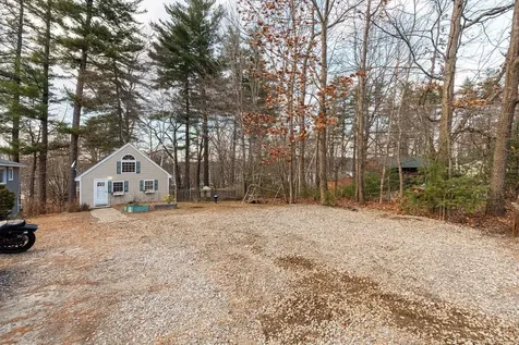 8 Beaver Lake Avenue Derry NH 03038